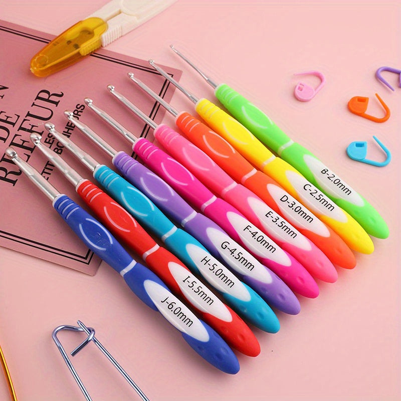 Beginner Crochet Kit With Yarn And Soft Handle Tools