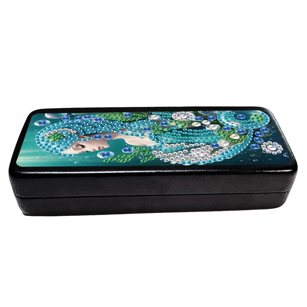 Holy Mother Diamond Painting Eyeglasses Case with Rhinestones