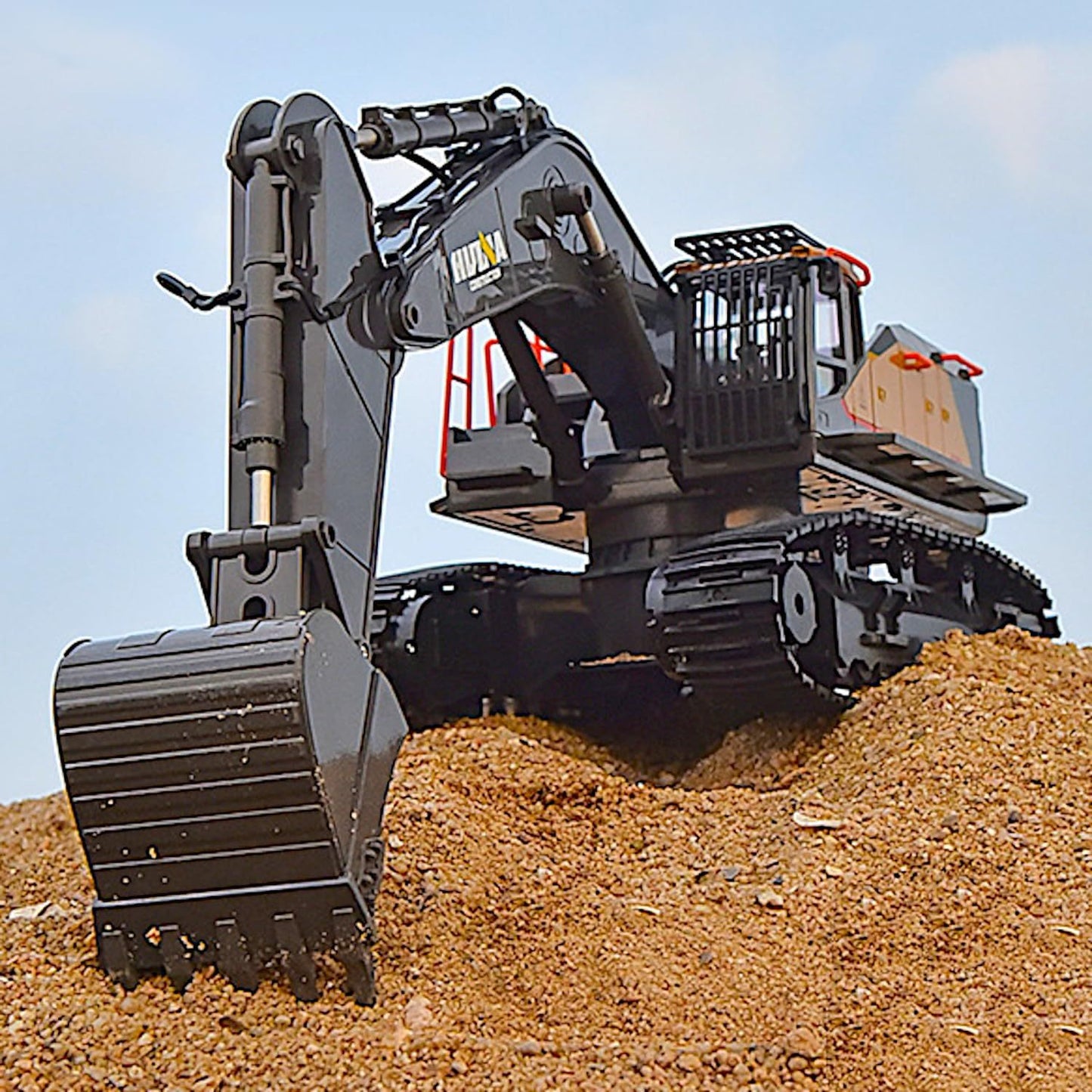 Alloy RC Crawler Excavator 1/14 Scale with Lights and Sound