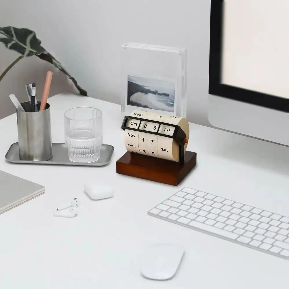 Wooden Perpetual Rotary Calendar Desktop Gift Daily Flip
