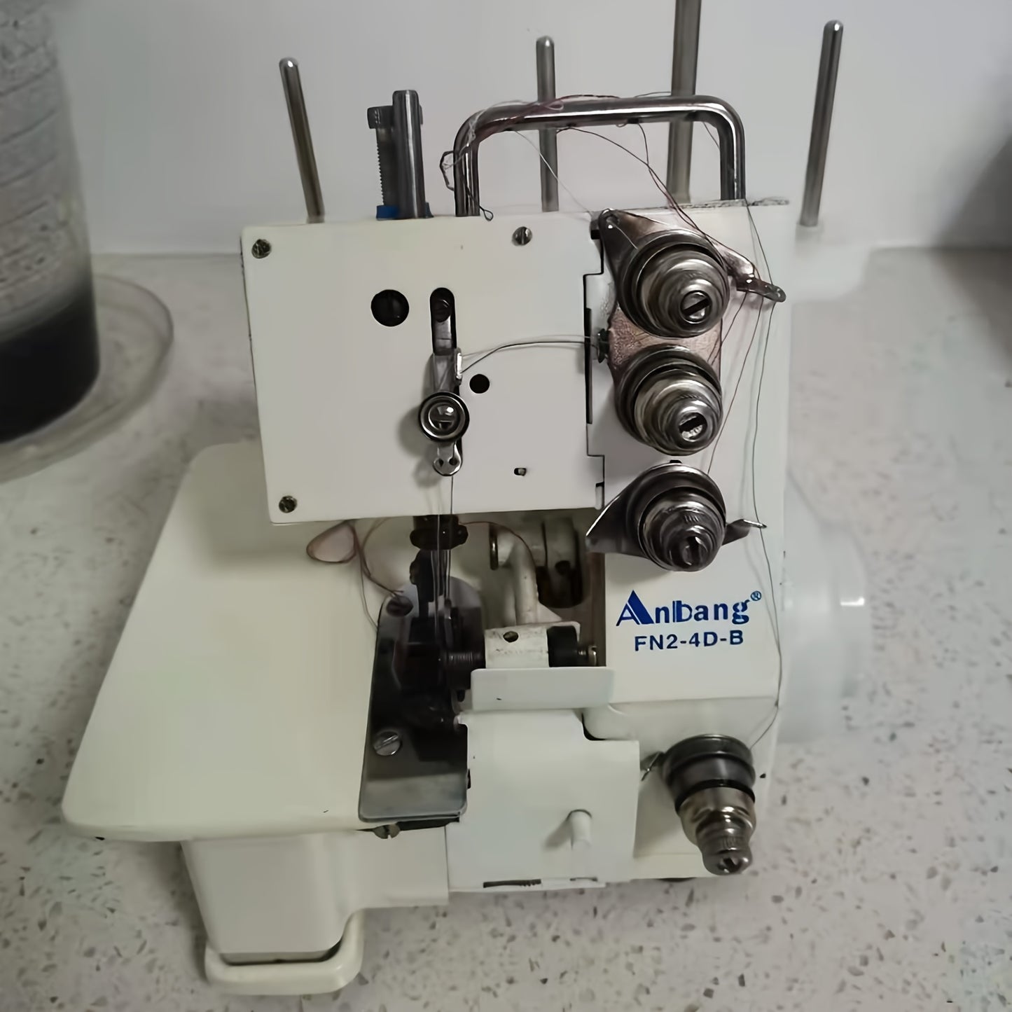 White 100W Electric Sewing Machine With Foot Controller
